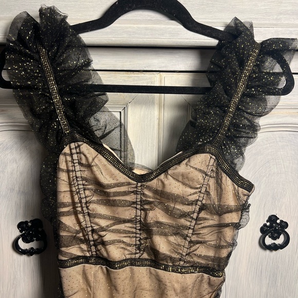 Elegant Black and Cream‎ Women's Dress - Picture 7 of 12